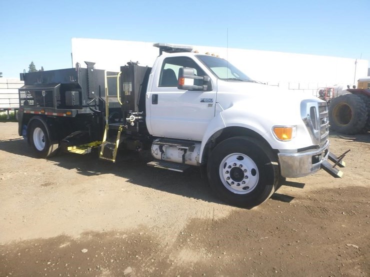 2013-ford-f650-image-2