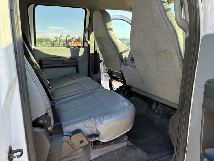 2015-ford-f650-image-13