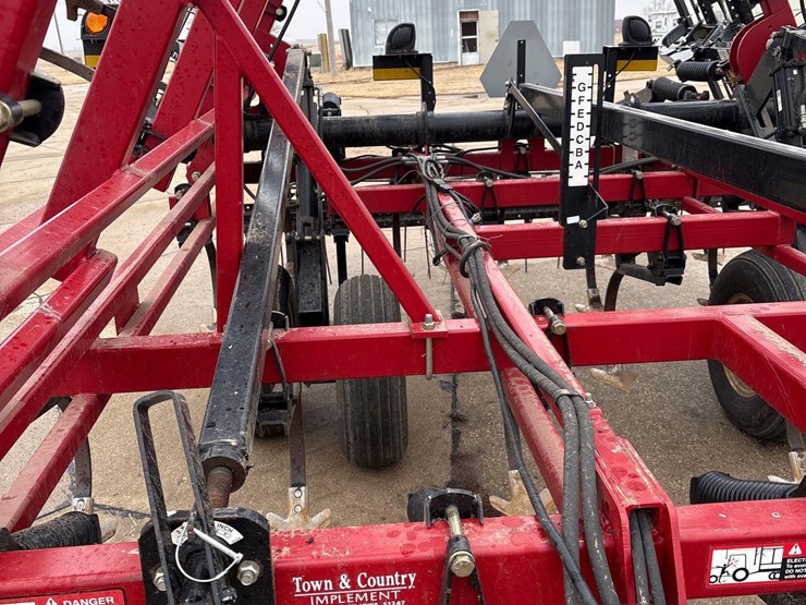 2011-case-ih-200-image-9