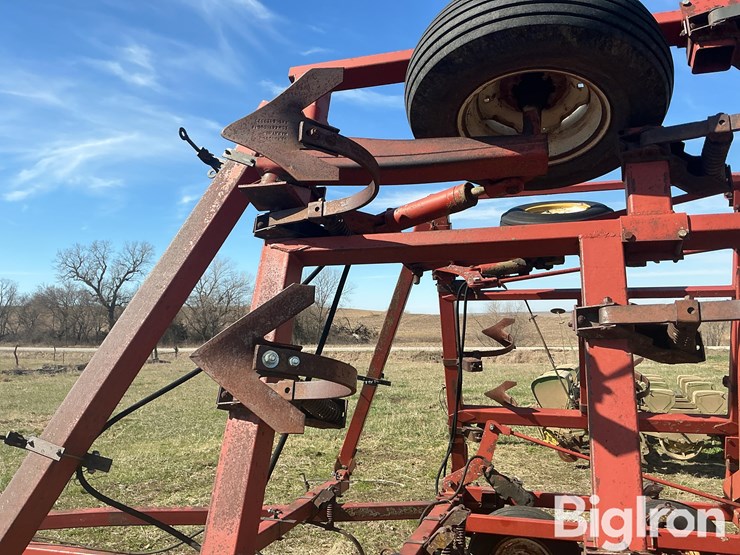 hesston-2210-image-16