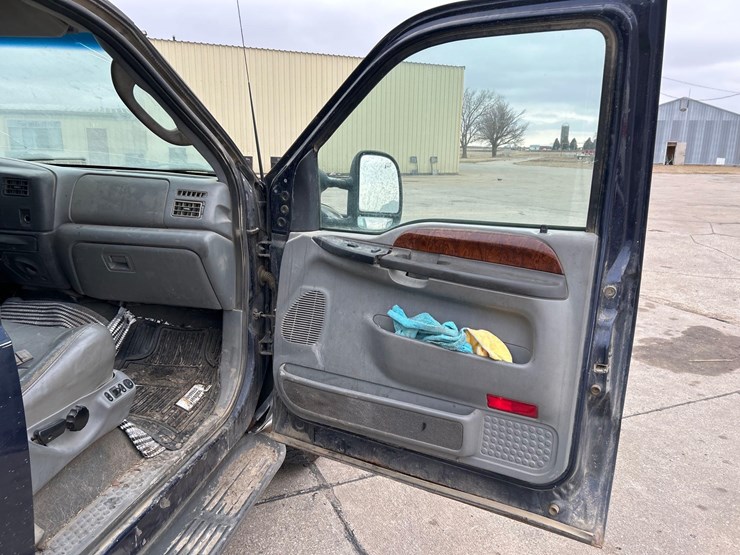 2003-ford-f250-image-38