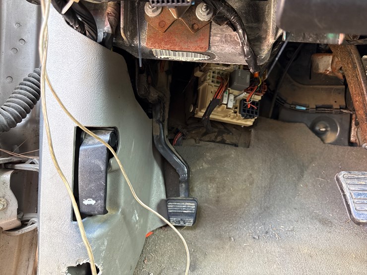 #5349-•-inop-2005-chevrolet-avalanche-pickup-3gnec12z25g286152-image-52