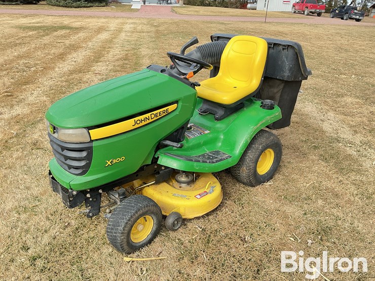2006-john-deere-x300-image-1
