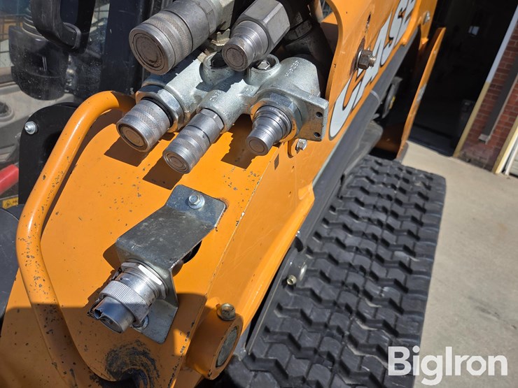 2020-case-tv450b-image-12