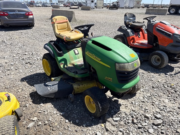 john-deere-l120-image-2