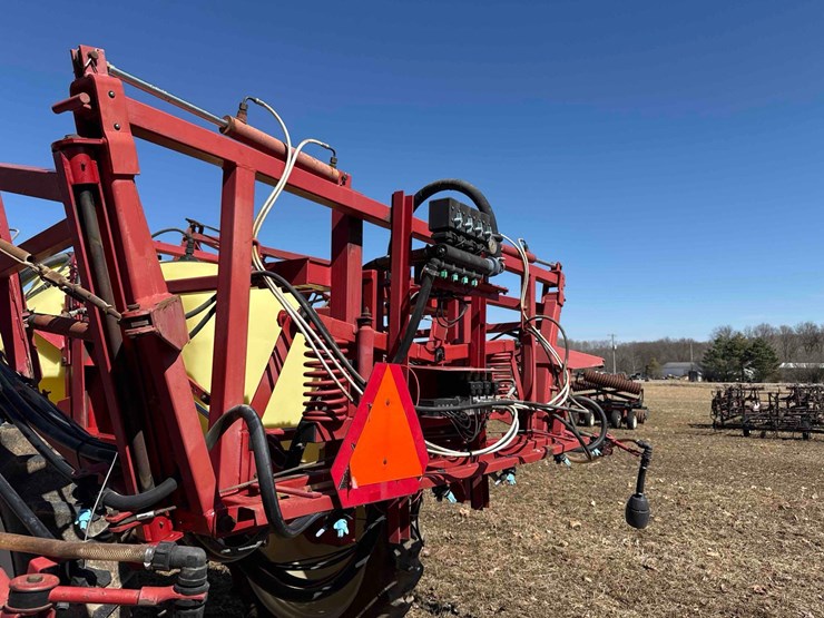 hardi-1000-gal-pull-type-sprayer-image-15