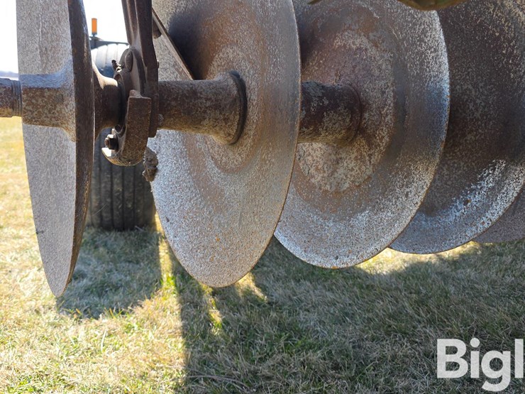 john-deere-220-image-20