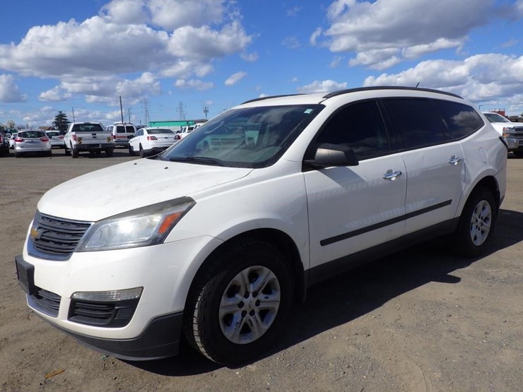 2014-chevrolet-traverse-image-1