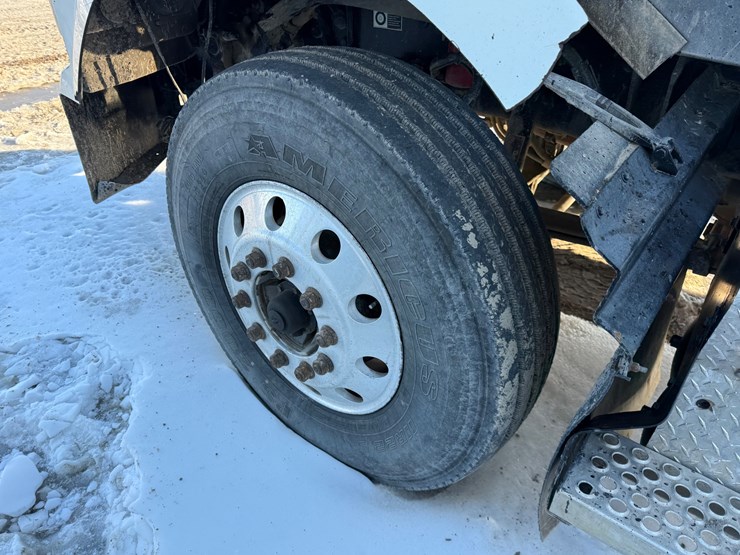 2010-kenworth-t800-image-17