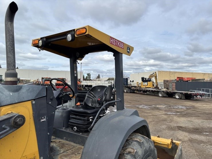 2017-deere-210lep-image-12