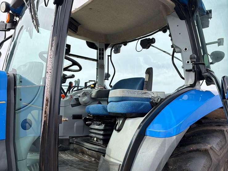 2011-new-holland-t6030-plus-image-26