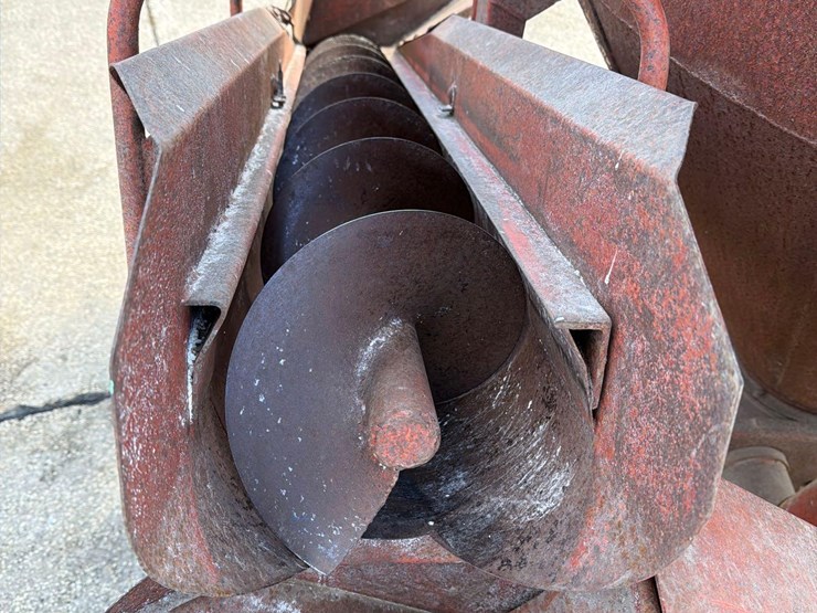 farmhand-feedmaster-grinder-mixer-image-17