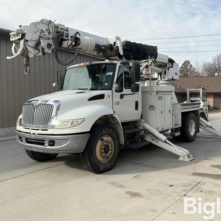 2005 INTERNATIONAL DURASTAR 4400