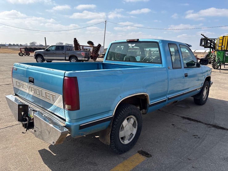 1994-chevrolet-silverado-1500-image-3