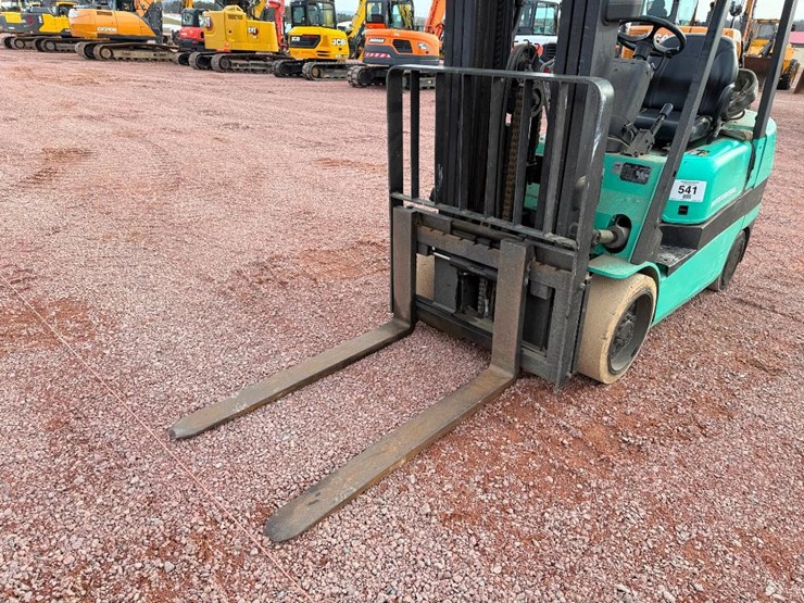 mitsubishi-fgc30k-image-23