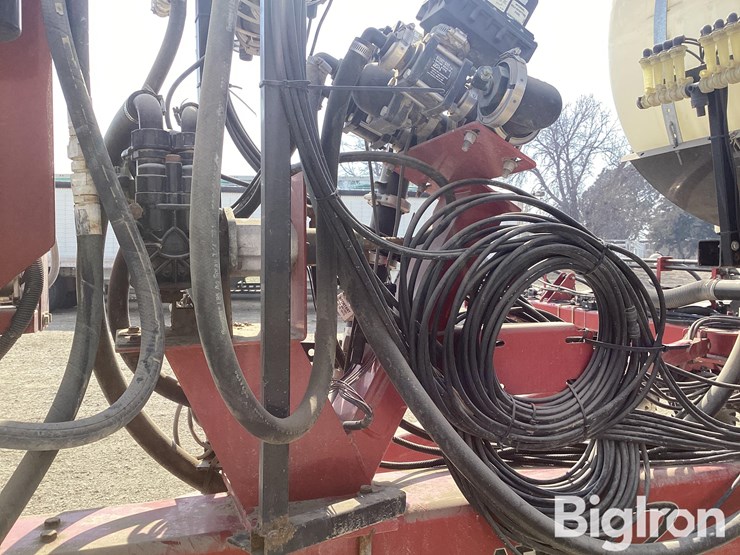 2014-case-ih-1250-image-10