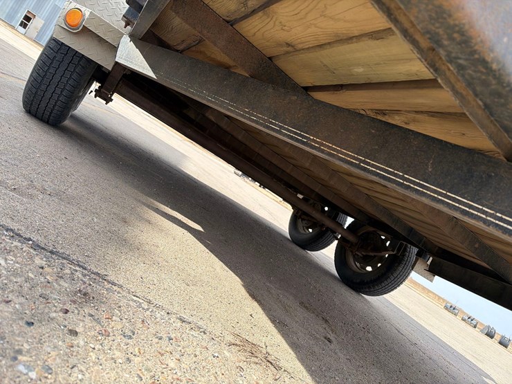 2011-pj-flatbed-image-19