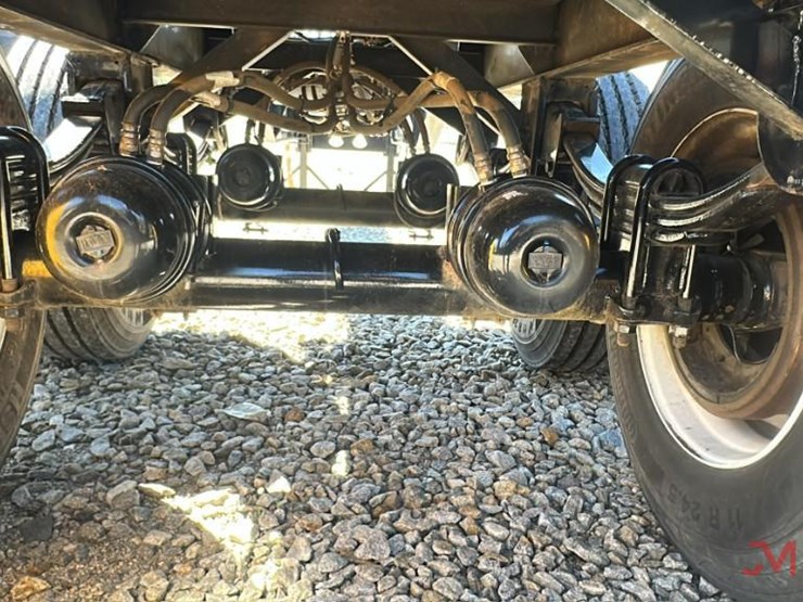 2023-manac-log-trailer-image-2