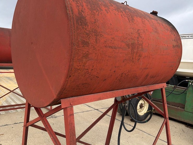 300-gallon-fuel-barrel-w/-stand-image-6