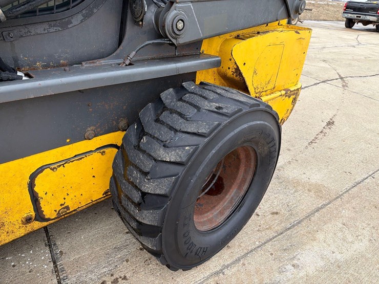 2018-new-holland-l234-image-10