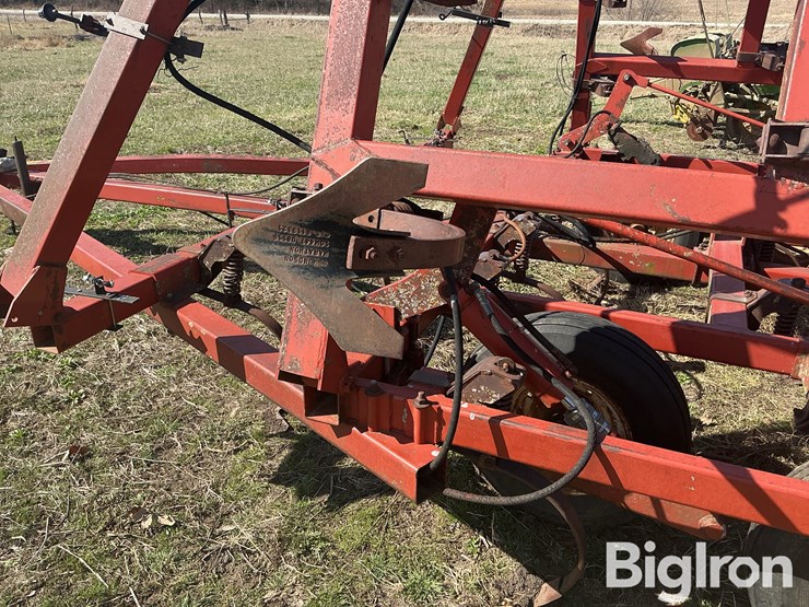 hesston-2210-image-17