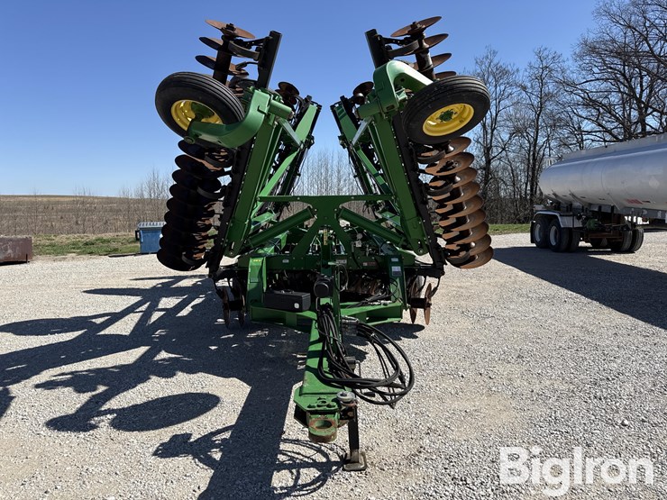 2012-john-deere-2623-image-2