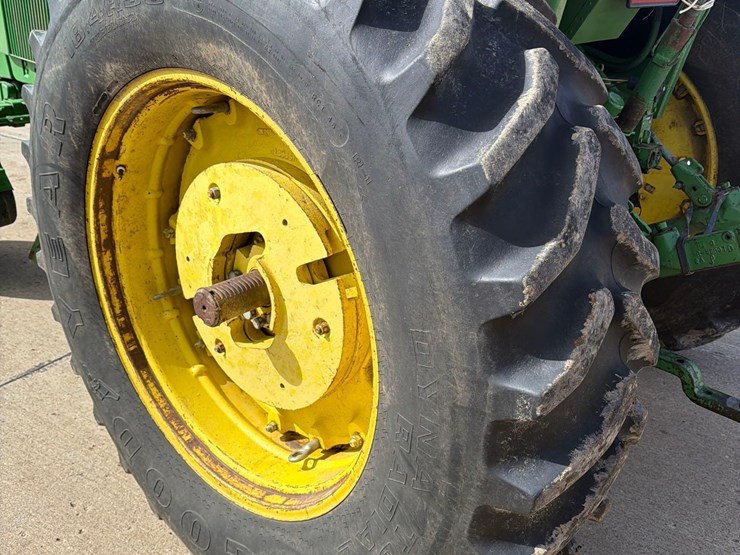 john-deere-4430-image-29