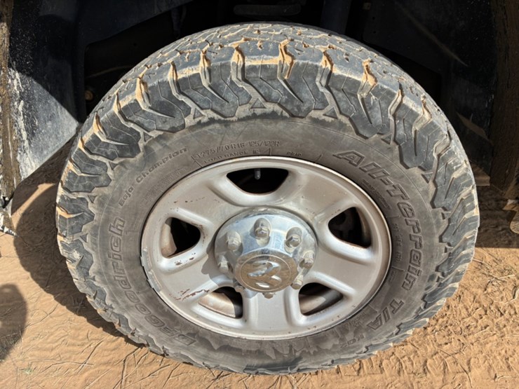 2018-dodge-2500-image-9