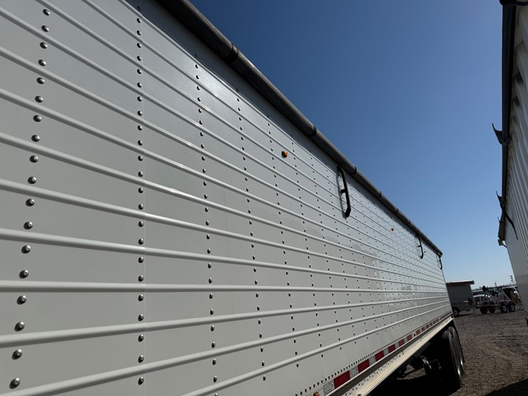 2022-wilson-hopper-bottom-image-36