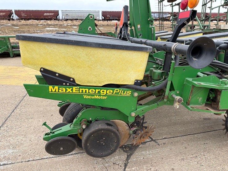 john-deere-1760-image-30