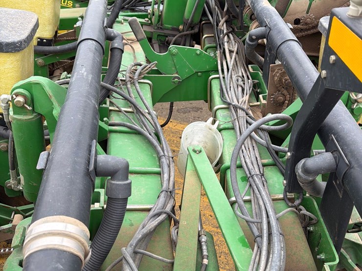 john-deere-1760-image-36