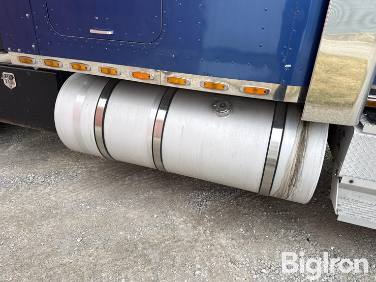 2003-international-9900i-image-12