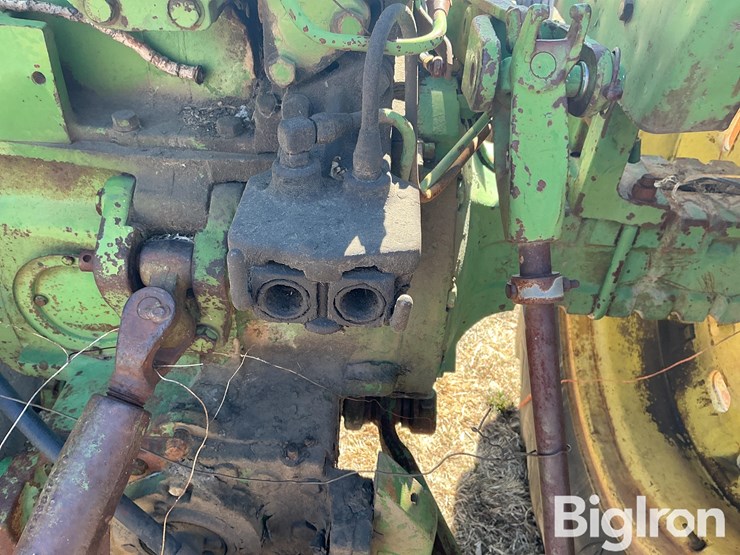 john-deere-4010-image-18