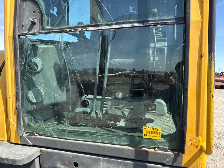 volvo-ecr88-image-13