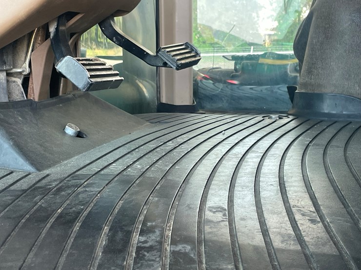 2010-john-deere-9430-image-33