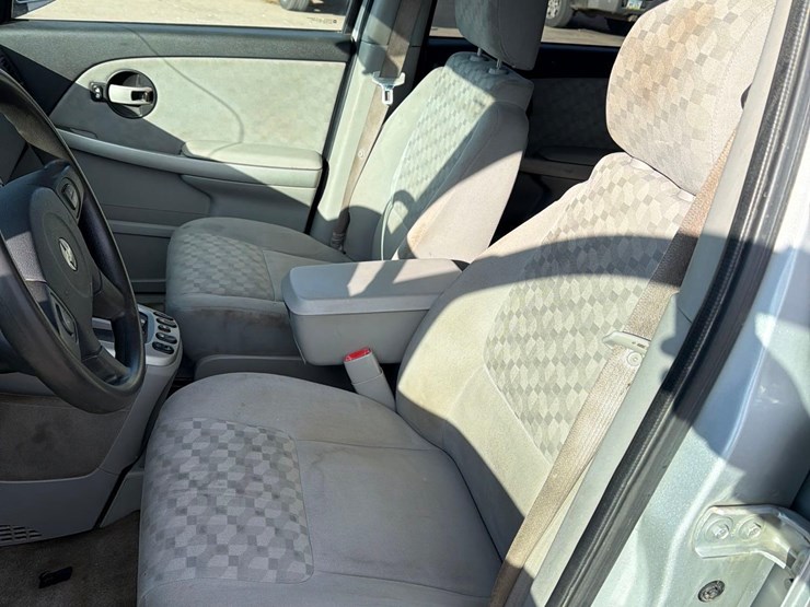 2006-chevrolet-equinox-image-23