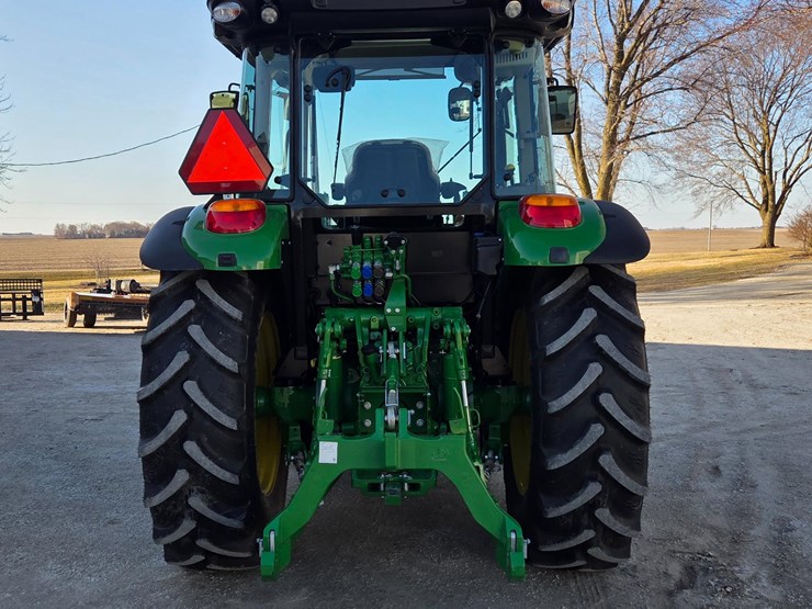 2024-john-deere-5095m-image-6