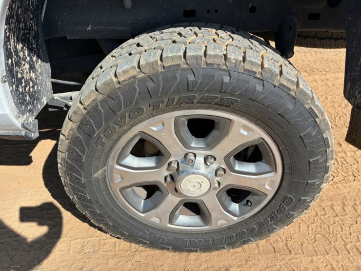 2022-dodge-2500-image-12