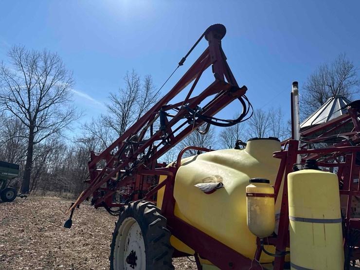 hardi-1000-gal-pull-type-sprayer-image-22