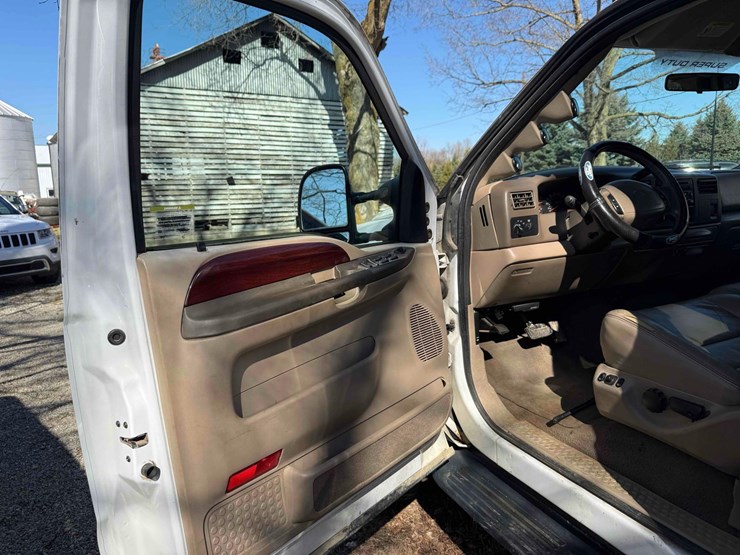 2003-ford-f250-lariat-image-31