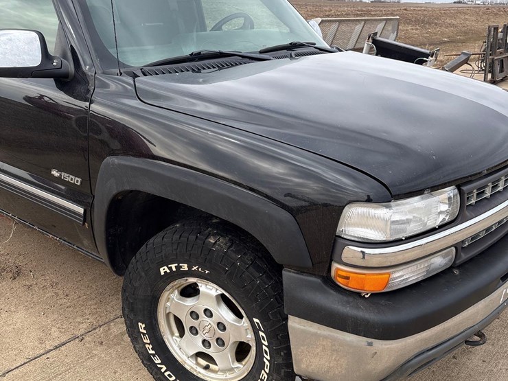 2001-chevrolet-1500-image-17