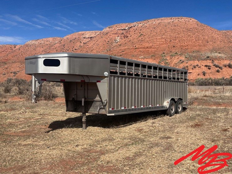 2009-titan-trailer-image-1