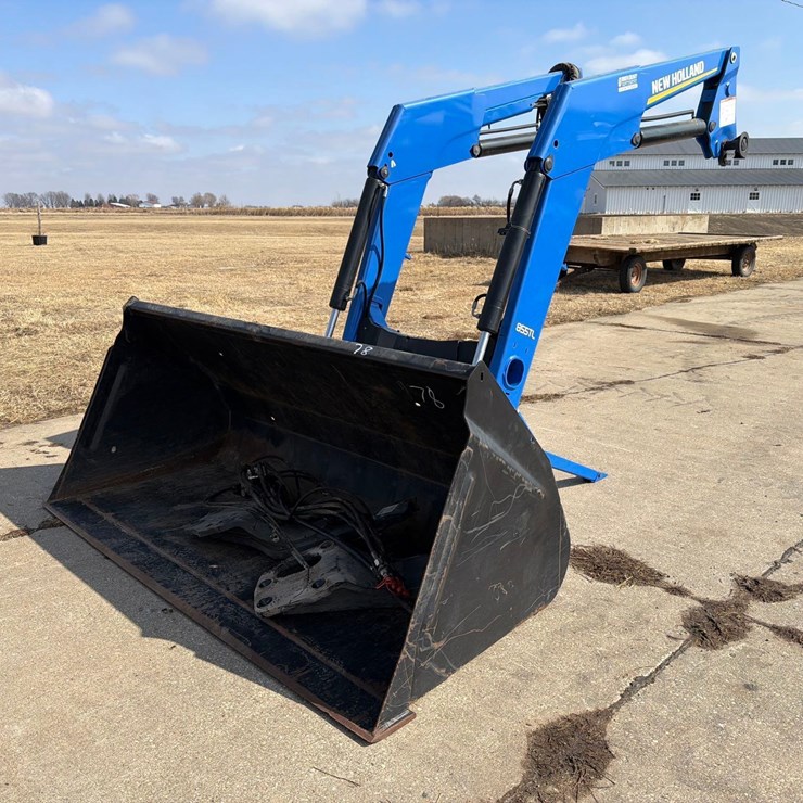 2013 NEW HOLLAND 855TL