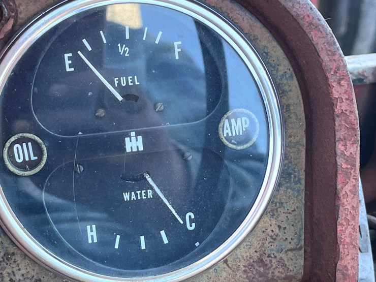 international-f706-image-8