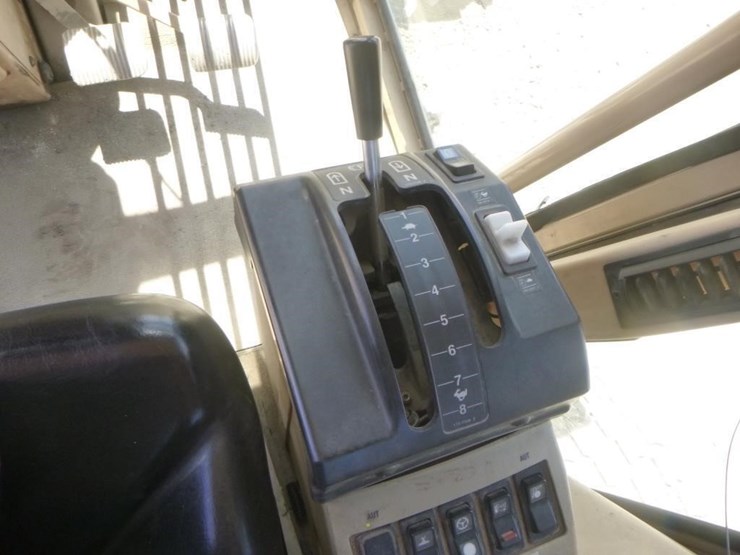 caterpillar-143h-image-31