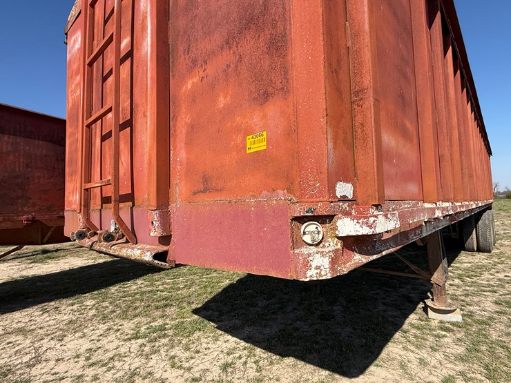 1965-trailmobile-trailer-image-34