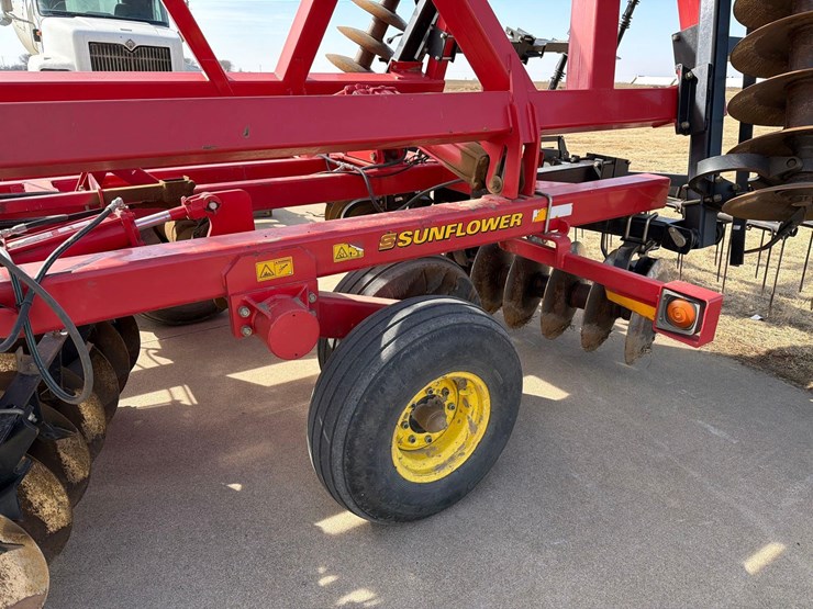 2008-sunflower-1435-image-8