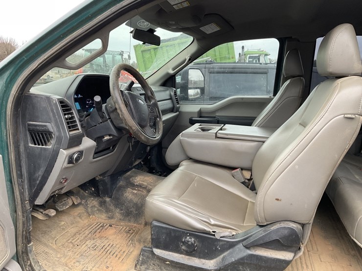 2019-ford-f250-xl-image-8