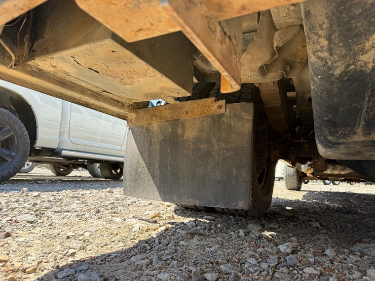 2019-chevrolet-3500hd-image-10