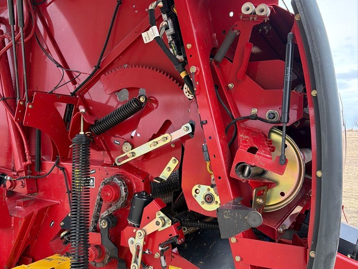 2018-new-holland-roll-belt-560-image-29